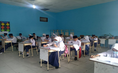 MIN 1 Bener Meriah Melaksanakan Ujian Madrasah Tahun Pelajaran 2020/2021